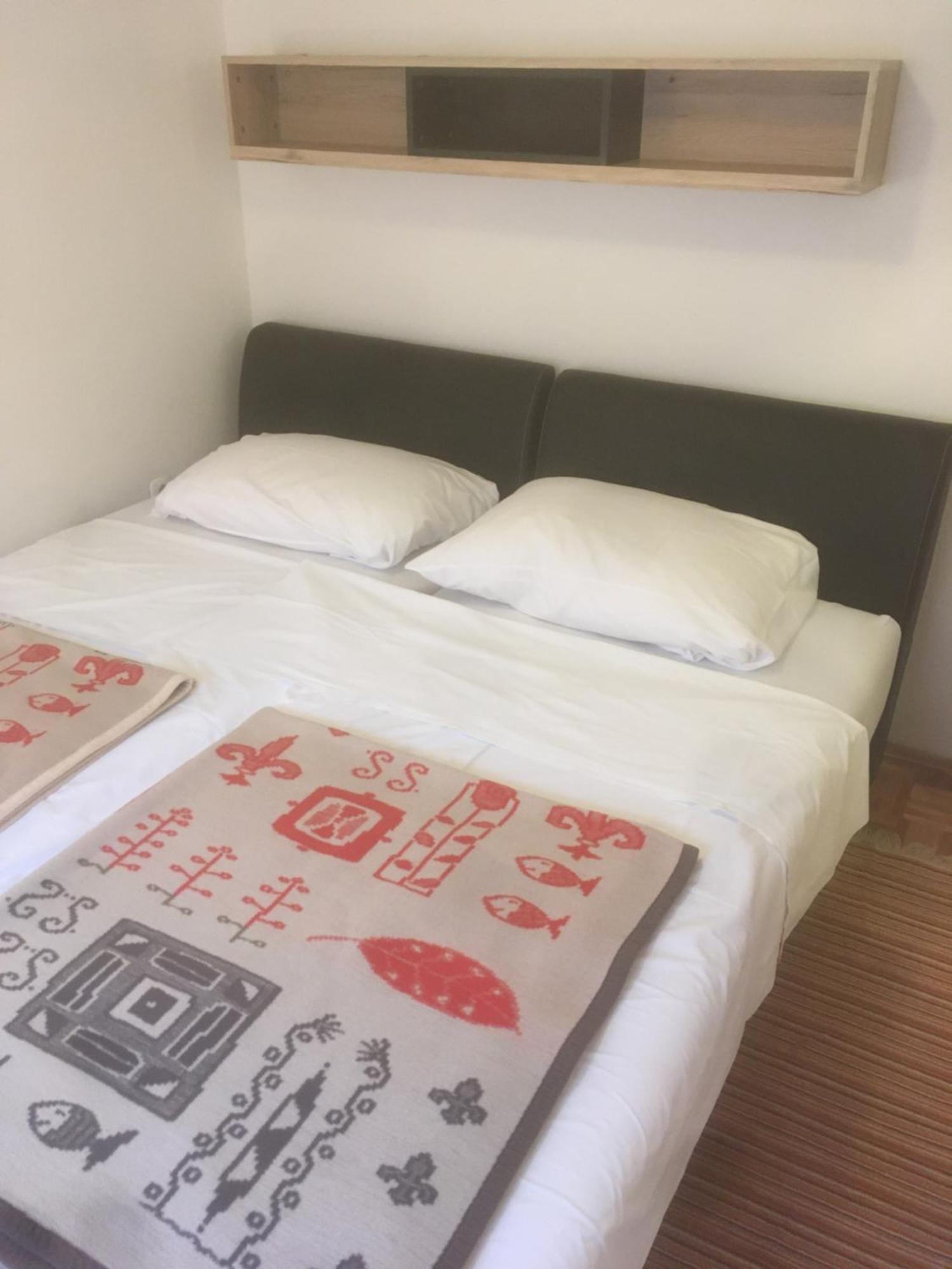 Apartments Maleo Свети Петър Екстериор снимка