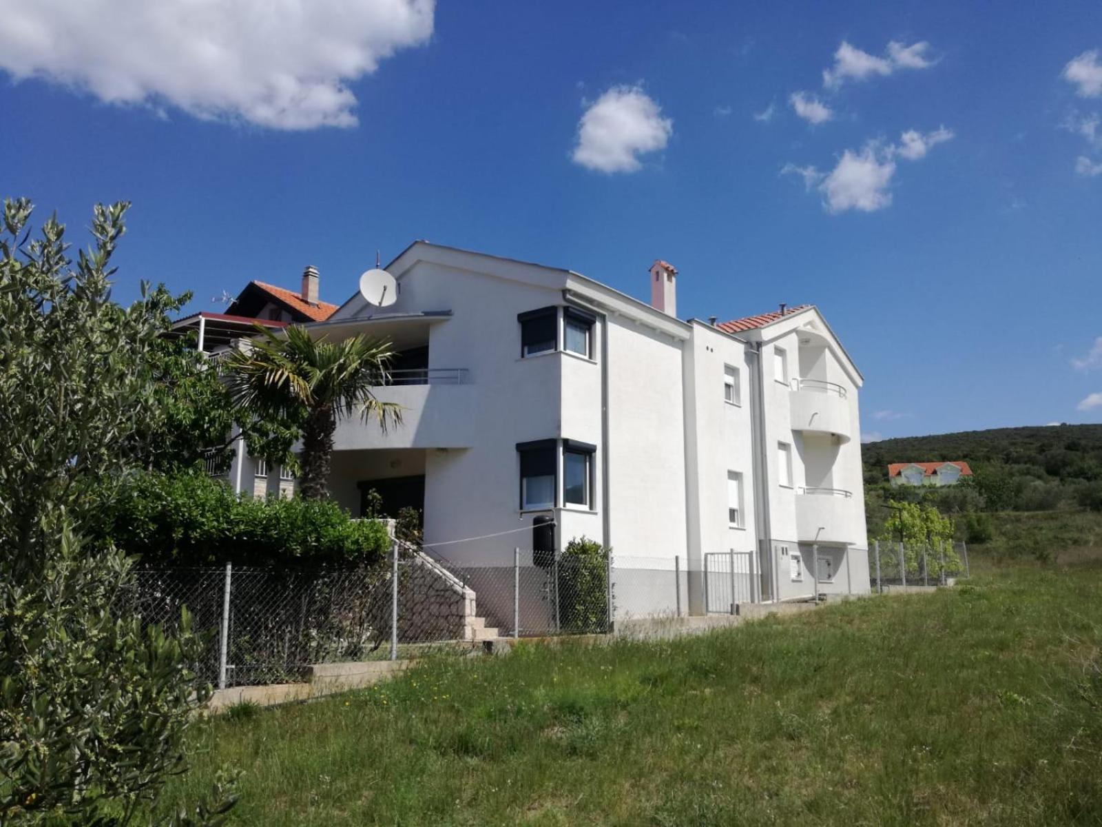 Apartments Maleo Свети Петър Екстериор снимка